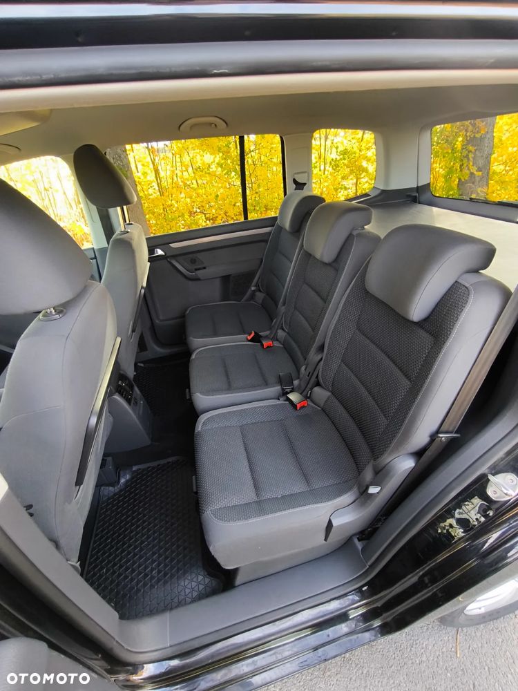 Volkswagen Touran 1.6 TDI DPF BlueMot Comfortline - 10