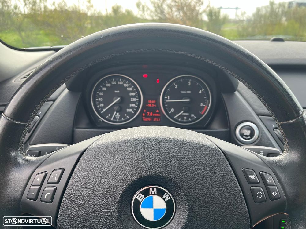 BMW X1 18 d sDrive - 1
