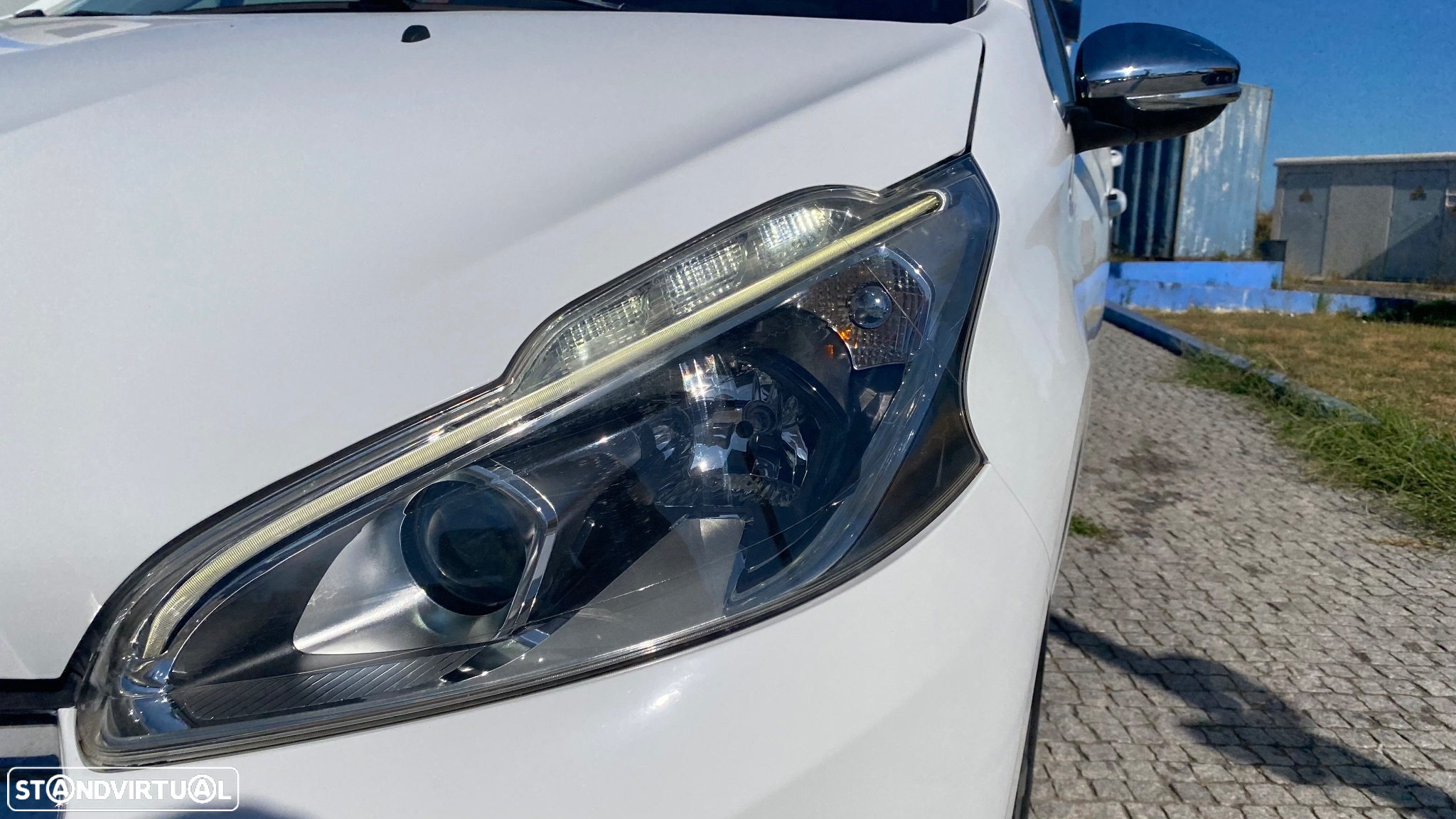 Peugeot 208 1.2 PureTech Allure - 13
