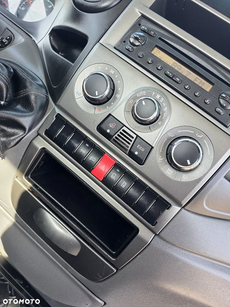 Iveco 35C17 3,0 HPI 170 KONNA SKRZYNIA 4,2M DŁUGA KLIMA WEBASTO BLIŻNIAKI DO 3,5T GWARANCJA - 26