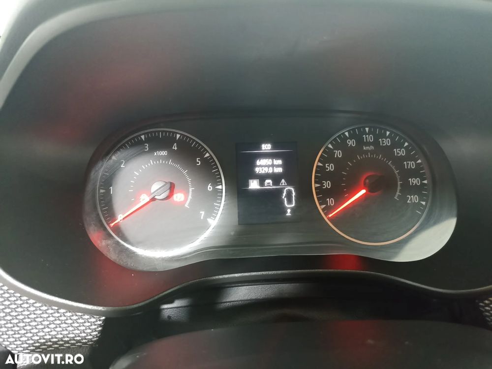 Dacia Logan TCe 90 MT6 Expression - 12