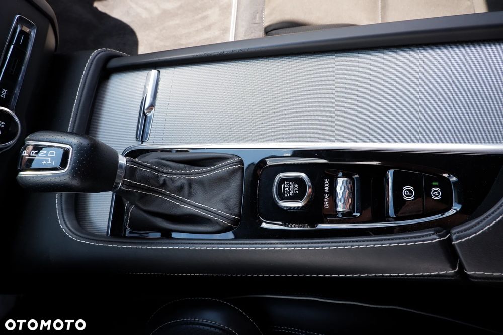 Volvo V90 T5 R-Design - 22