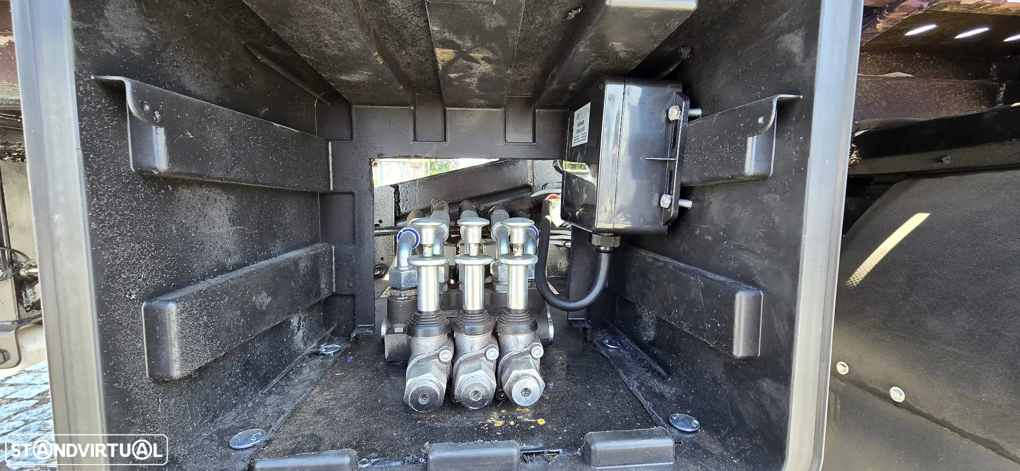 Mitsubishi Canter - 30