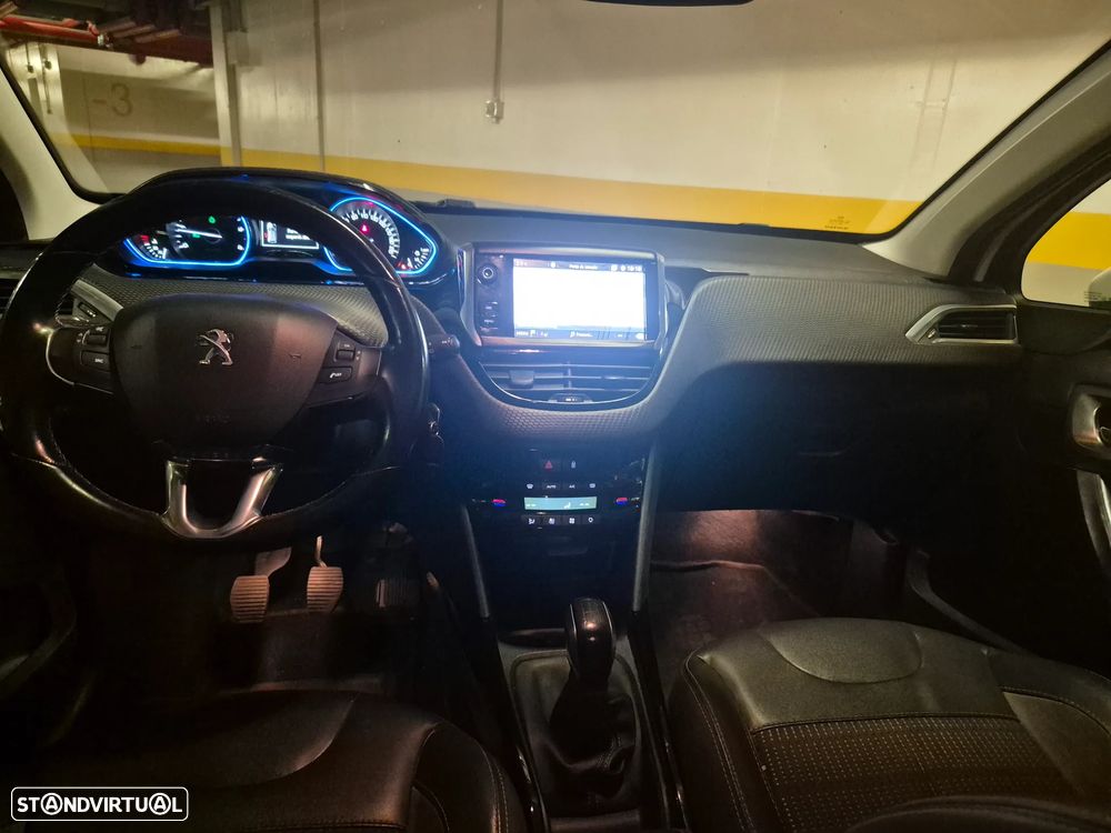 Peugeot 2008 1.6 BlueHDi Allure - 30