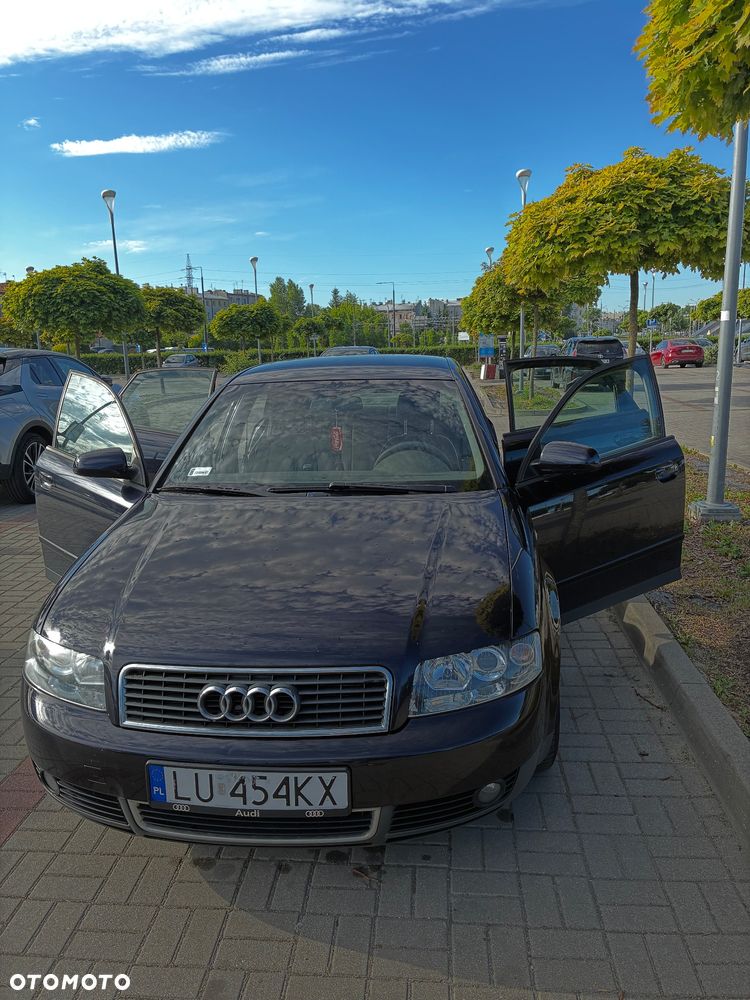 Audi A4 Limousine - 2
