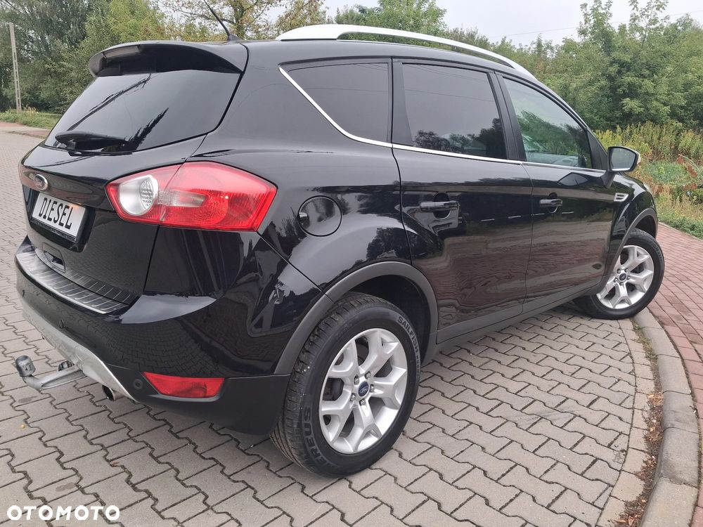 Ford Kuga 2.0 TDCi 2x4 Titanium - 30