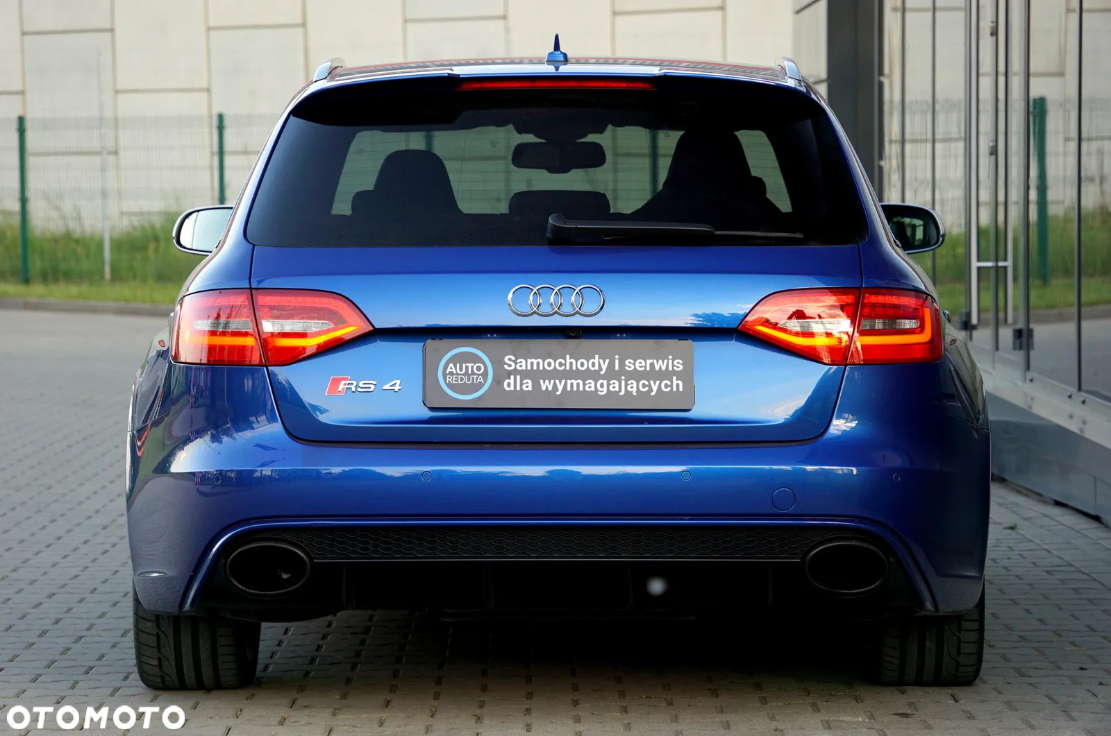 Audi RS4 Standard - 6