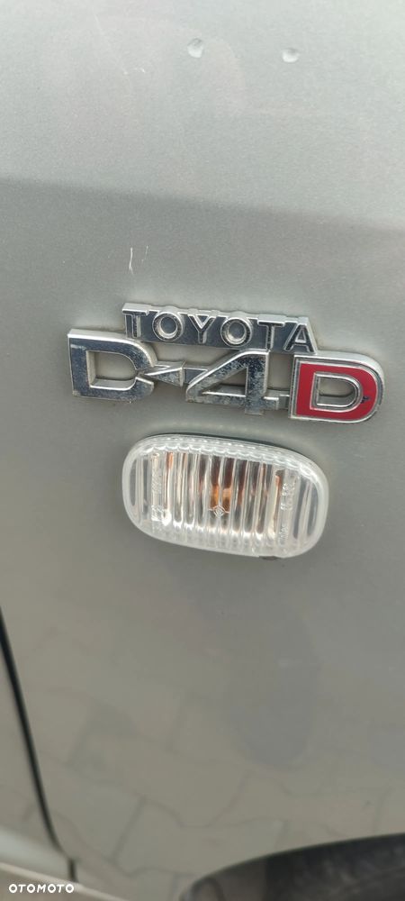 Toyota Avensis - 20