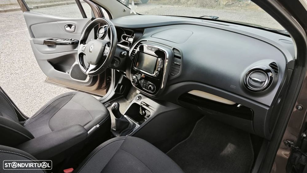 Renault Captur 1.5 dCi Exclusive - 21