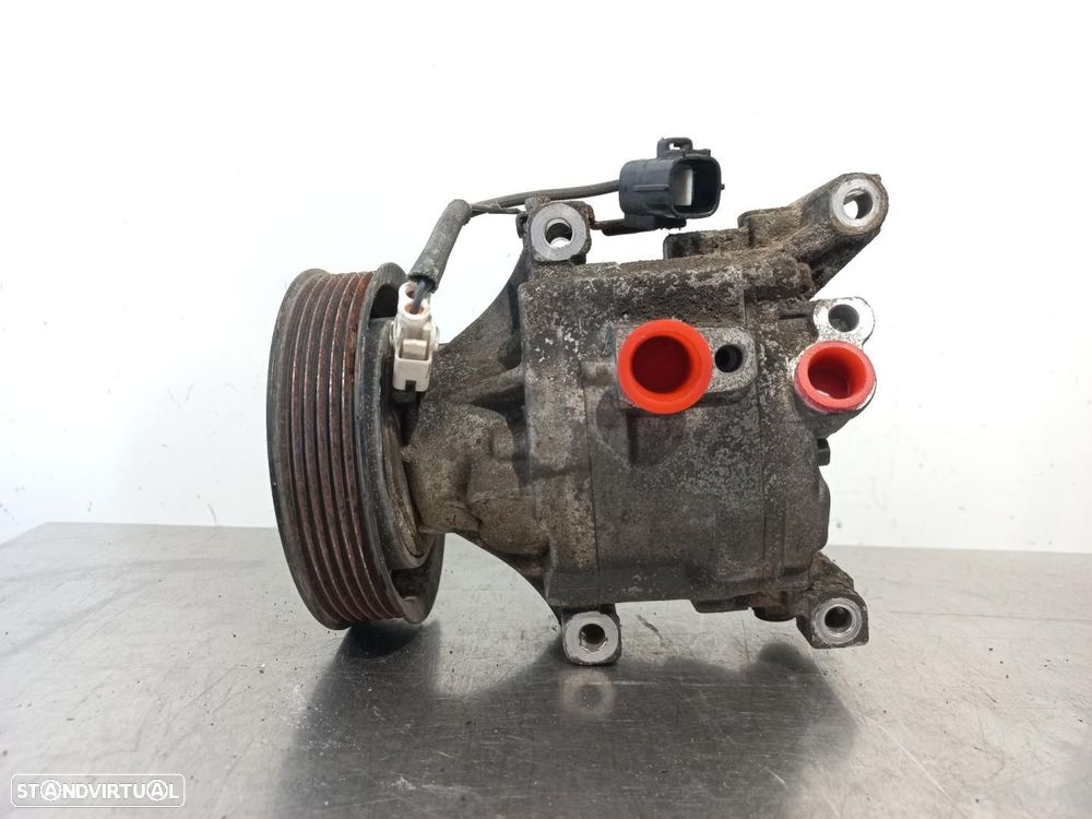 COMPRESSOR DE AR CONDICIONADO TOYOTA COROLLA E12 - 1