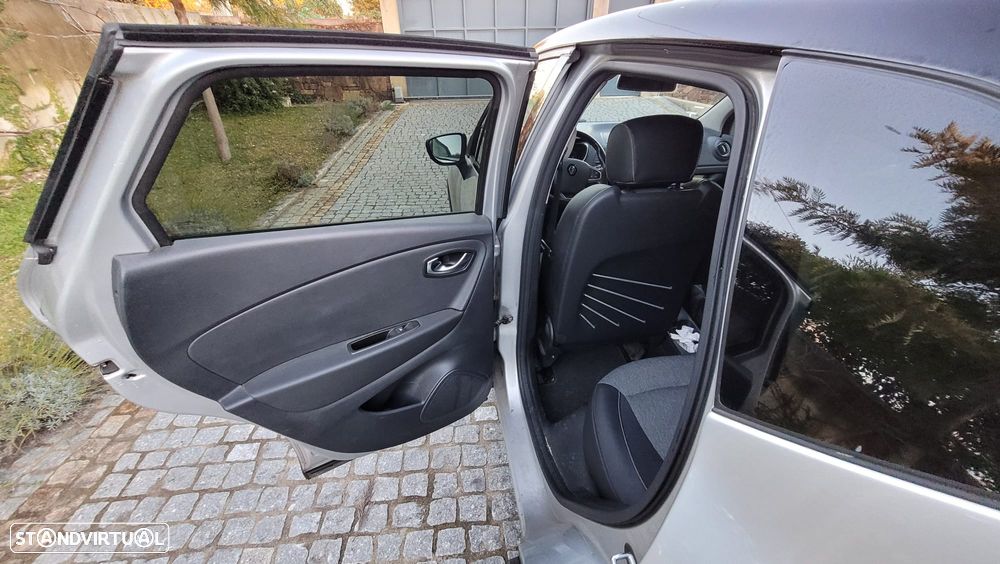 Renault Captur 1.5 dCi Exclusive XMOD - 13