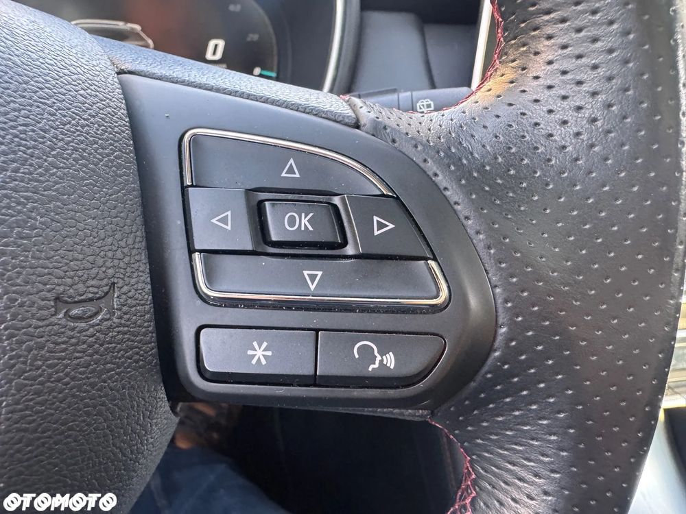 MG EHS 1.5T-GDI Luxury - 11