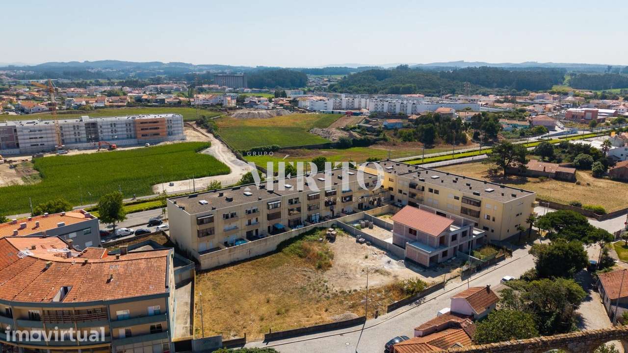 Apartamento T2+1com garagem fechada e arrumos em frente ao Metro em Vi - Grande imagem: 3/27