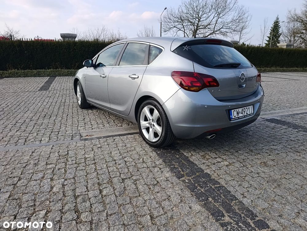 Opel Astra 1.4 Turbo Design Edition - 4