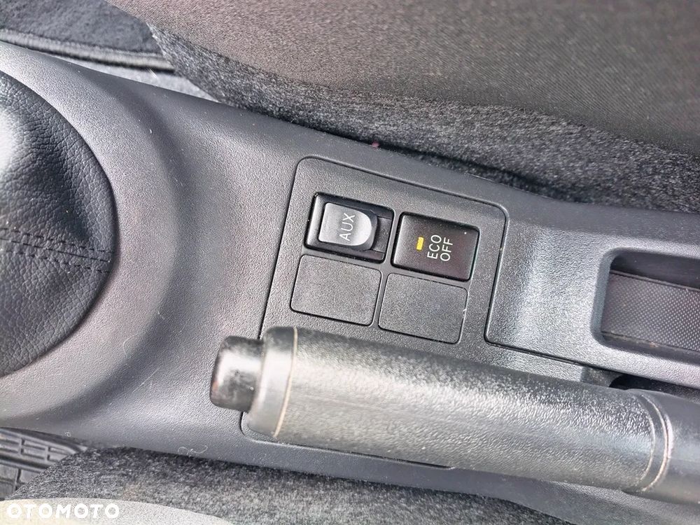 Toyota Yaris 1.33 VVT-i Life - 32
