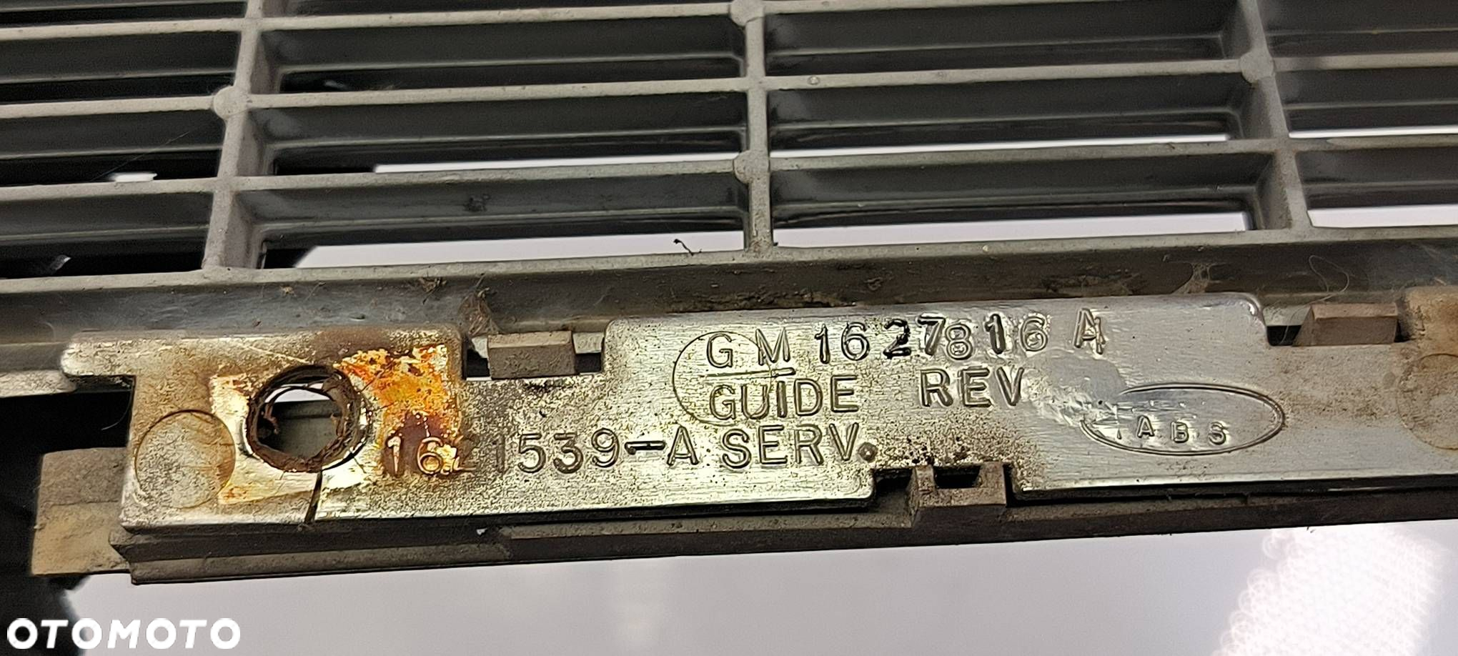 GRILL ATRAPA CADILLAC ELDORADO 1627816A - 2