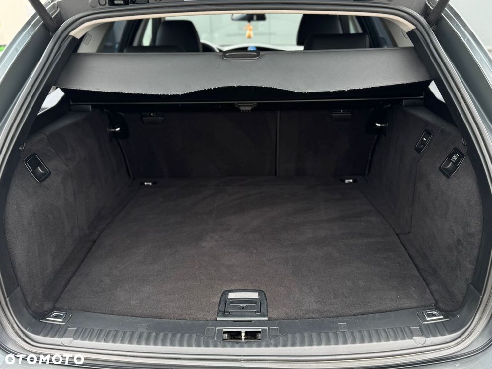 BMW Seria 5 525d - 21
