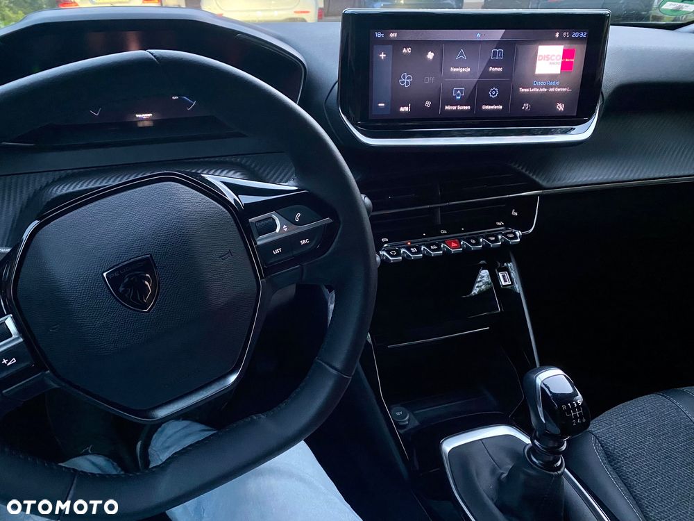 Peugeot 2008 1.2 PureTech Allure S&S - 12