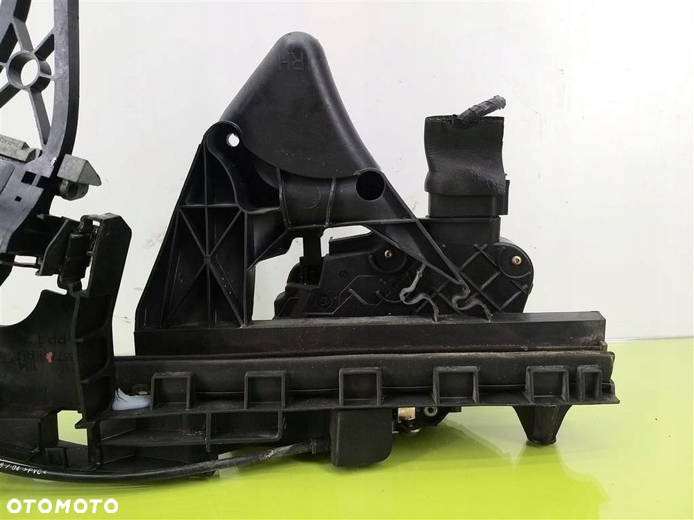 Zamek drzwi przód prawy Volvo V50 2004-2012 99277130663577 30699157 6PIN - 8