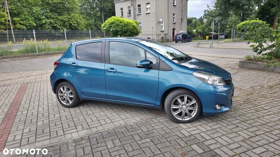 Toyota Yaris 1.33 Premium - 8