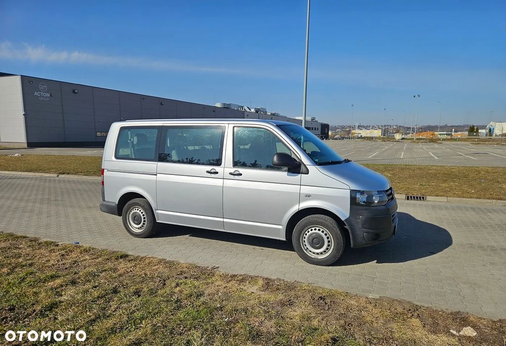 Volkswagen Transporter - 2
