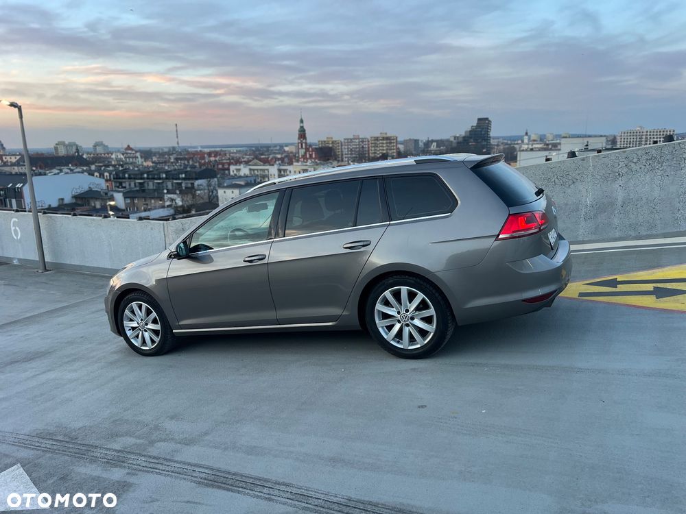 Volkswagen Golf 1.6 TDI Highline DSG - 1