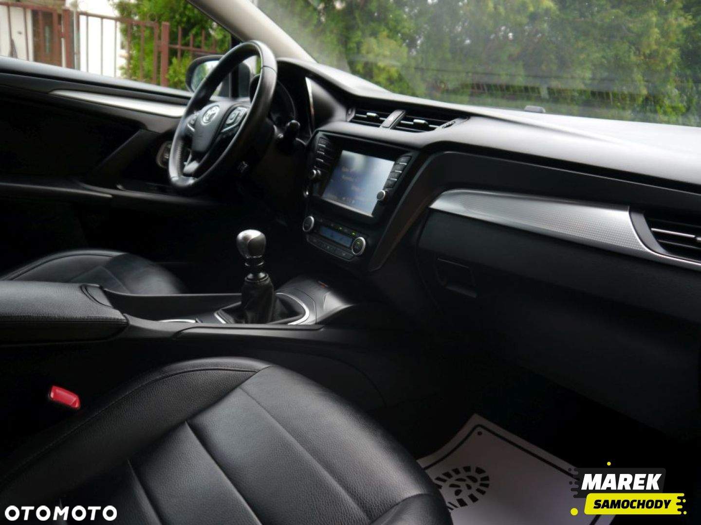 Toyota Avensis - 32