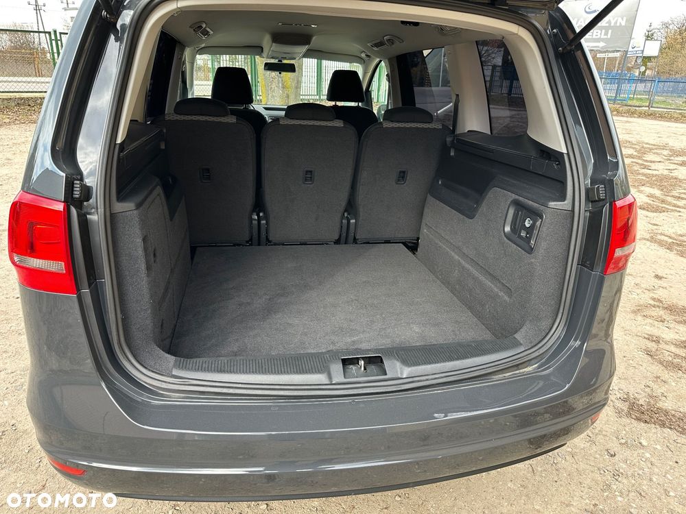 Volkswagen Sharan 2.0 TDI DSG BlueMotion Technology Trendline - 21