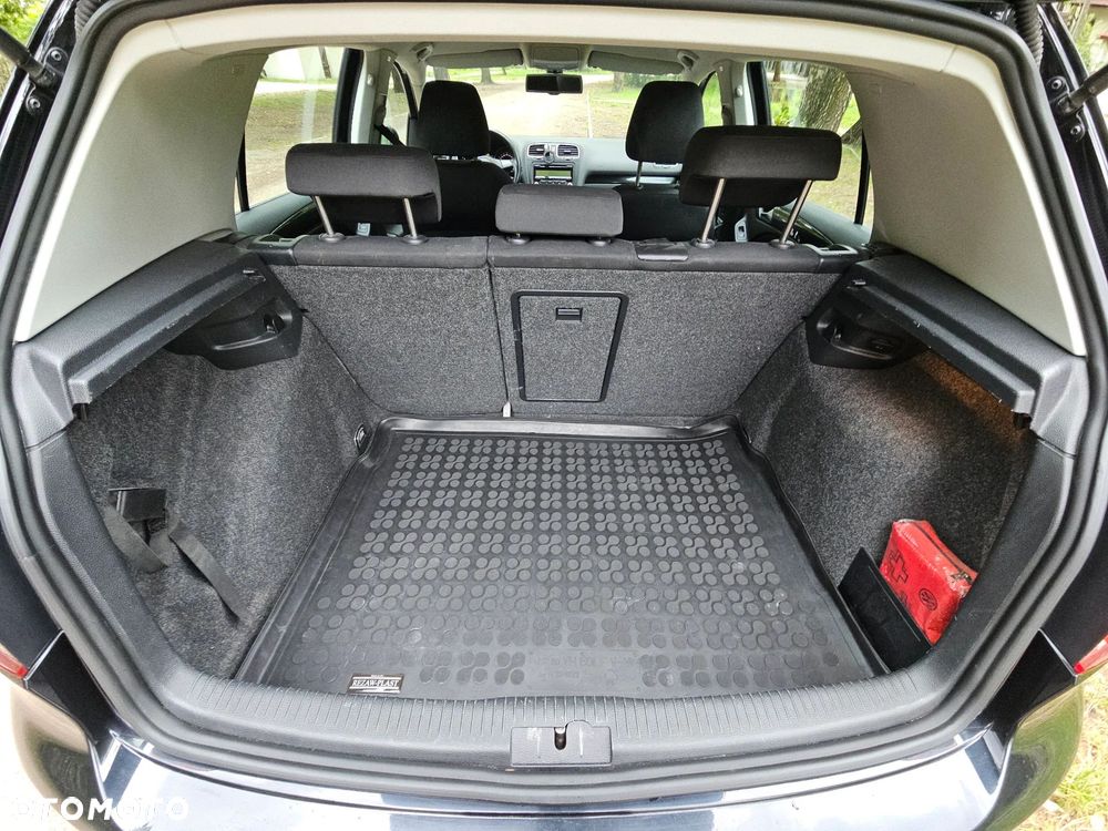 Volkswagen Golf 1.6 Comfortline - 12