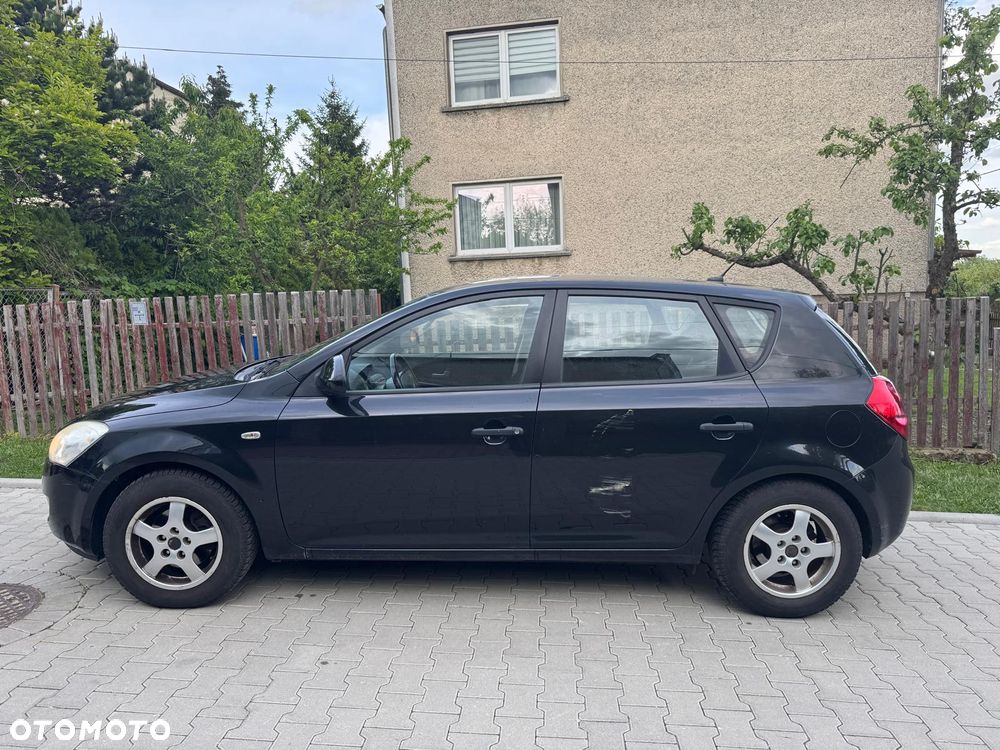 Kia Ceed 1.4 Comfort + - 4