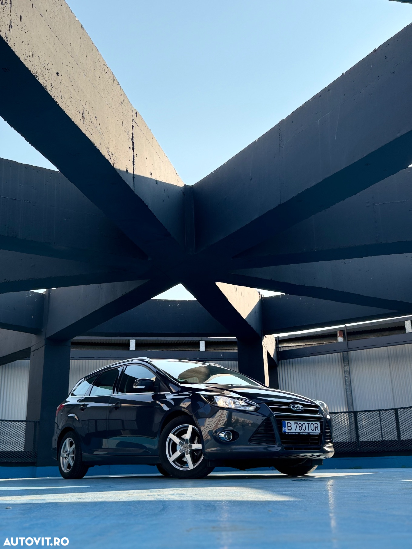 Ford Focus 1.6 TDCi DPF Start-Stopp-System SYNC Edition - 8