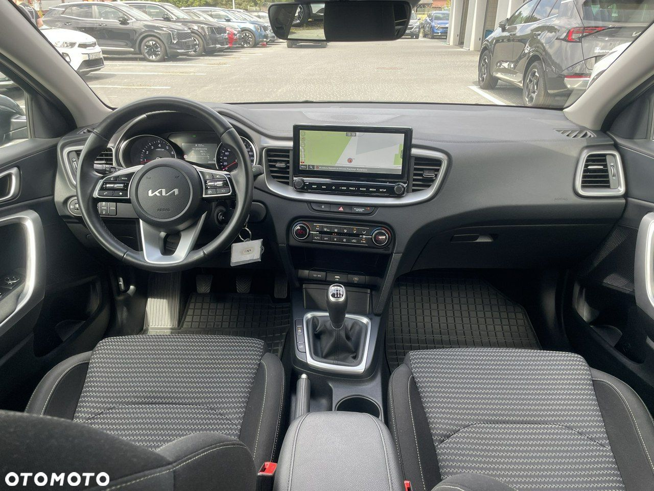 Kia Ceed - 16