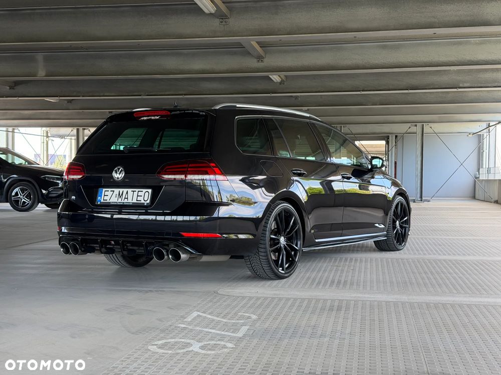 Volkswagen Golf - 6