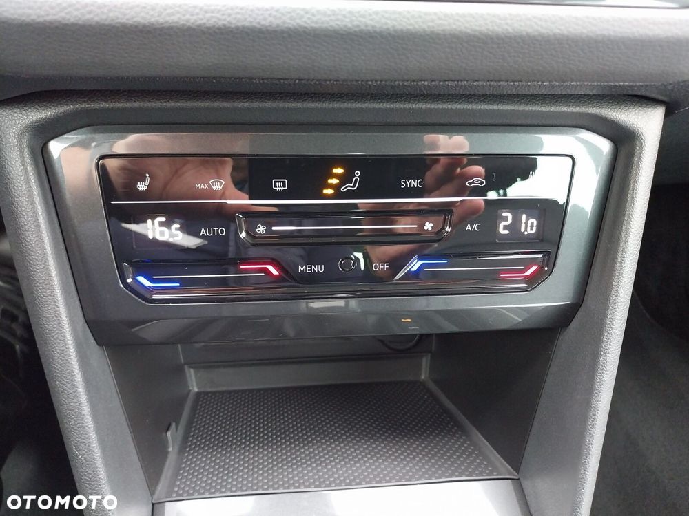 Volkswagen Tiguan 2.0 TSI 4Mot Elegance DSG - 29