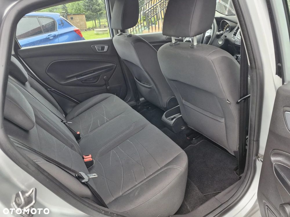 Ford Fiesta 1.25 Ambiente - 2
