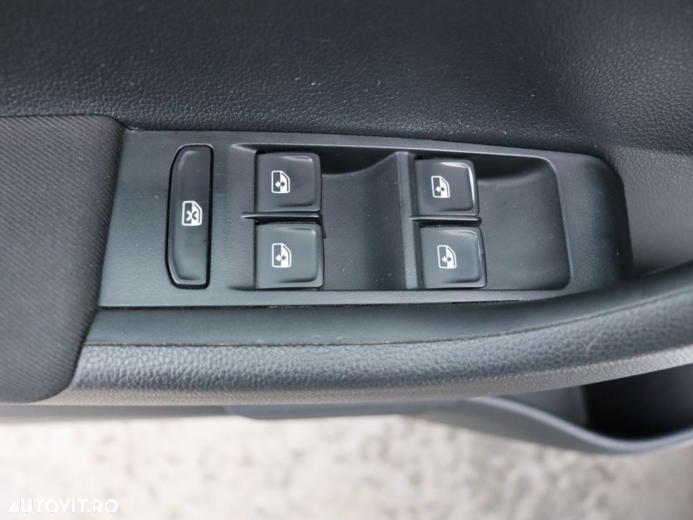 Skoda Fabia - 10