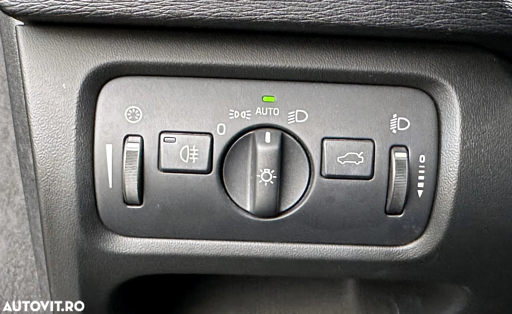 Volvo V40 - 27