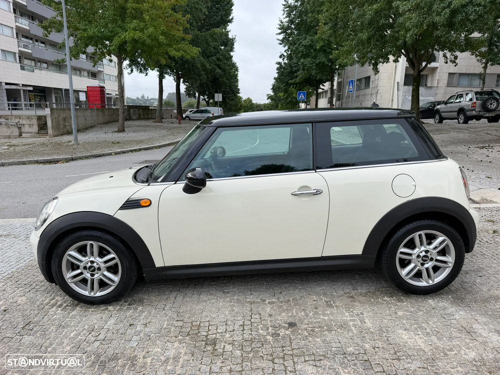 MINI 3 Portas Cooper D - 21