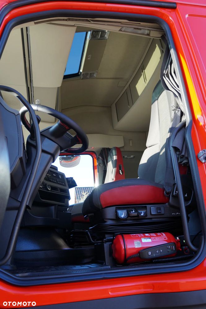 Volvo FH 4 EURO 6 GLOBETROTTER NISKI PRZEBIEG PEŁEN SERWIS - 13