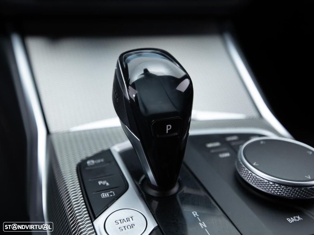 BMW 320 e Pack M Auto - 22
