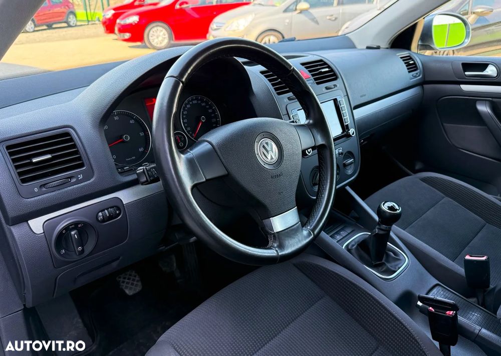 Volkswagen Golf 1.9 TDI DPF United BlueMotion - 6