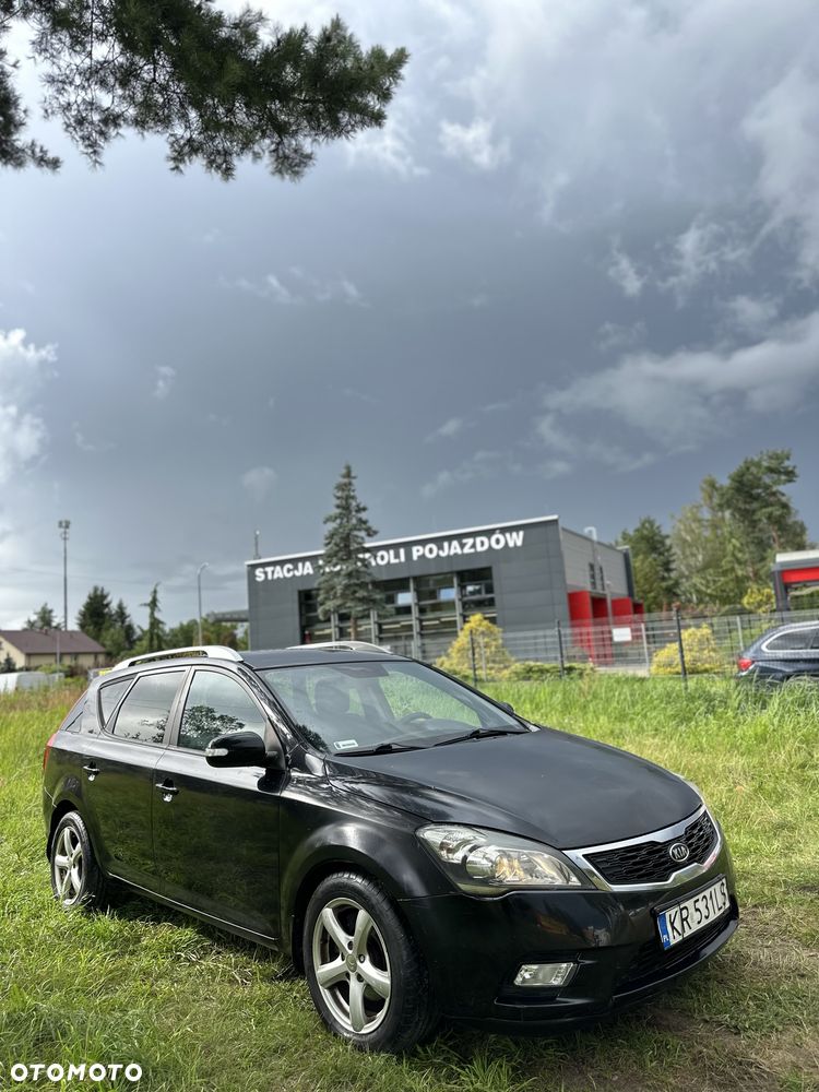 Kia Ceed - 1