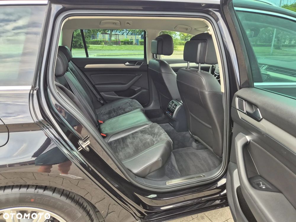 Volkswagen Passat 2.0 TDI SCR DSG Highline - 30
