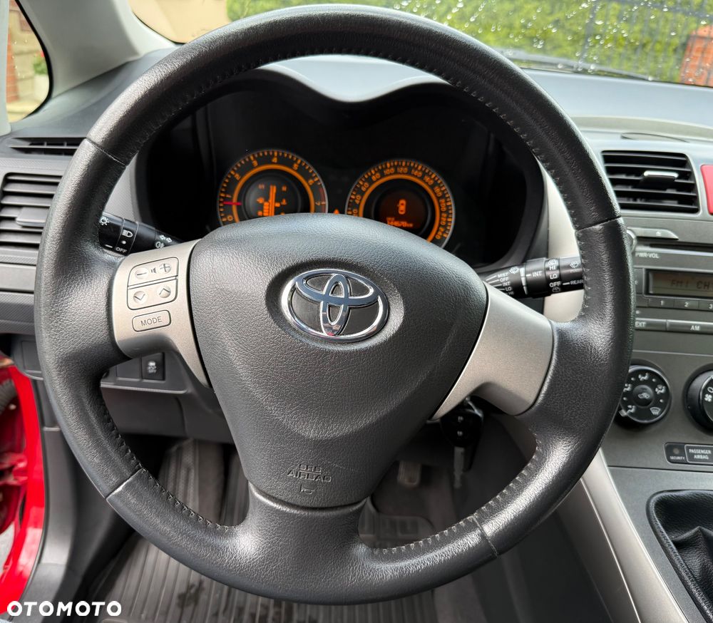Toyota Auris 1.4 VVT-i Team - 26