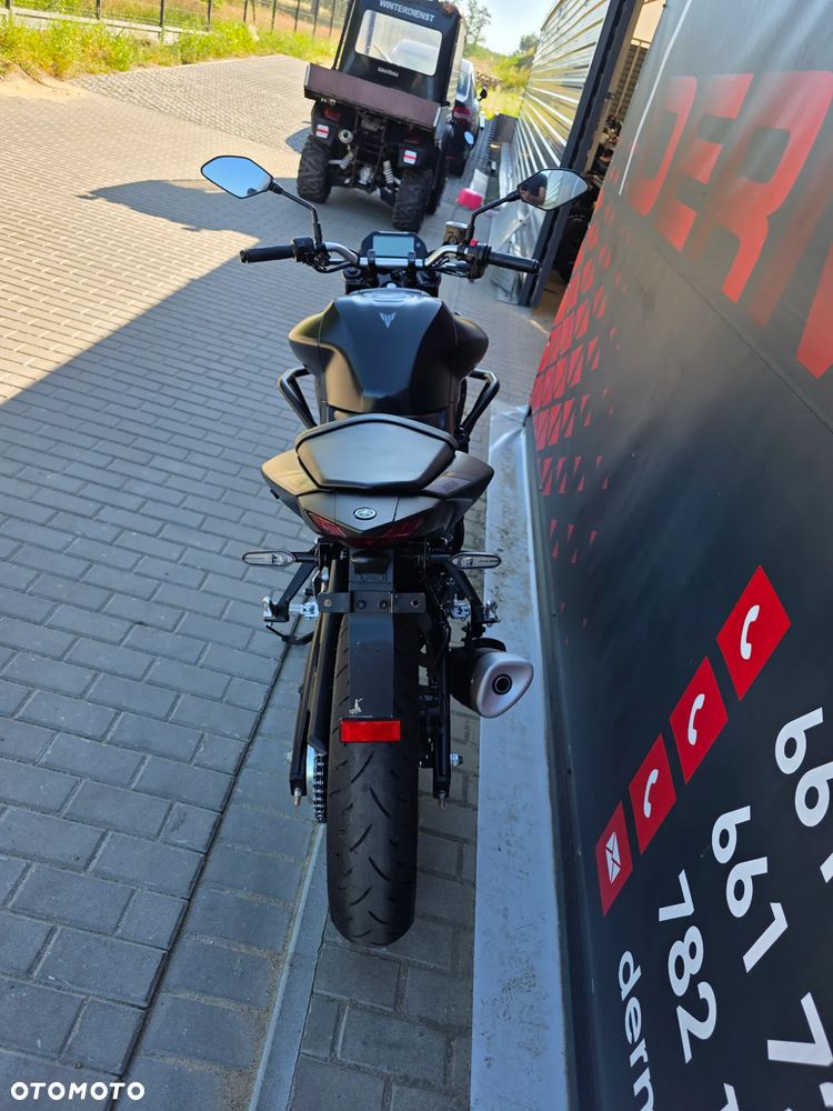 Yamaha MT - 32