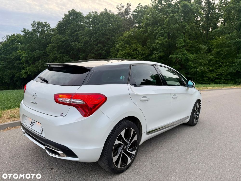 Citroën DS5 HDi 165 SoChic - 4
