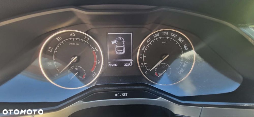 Skoda Superb 1.8 TSI Ambition - 11