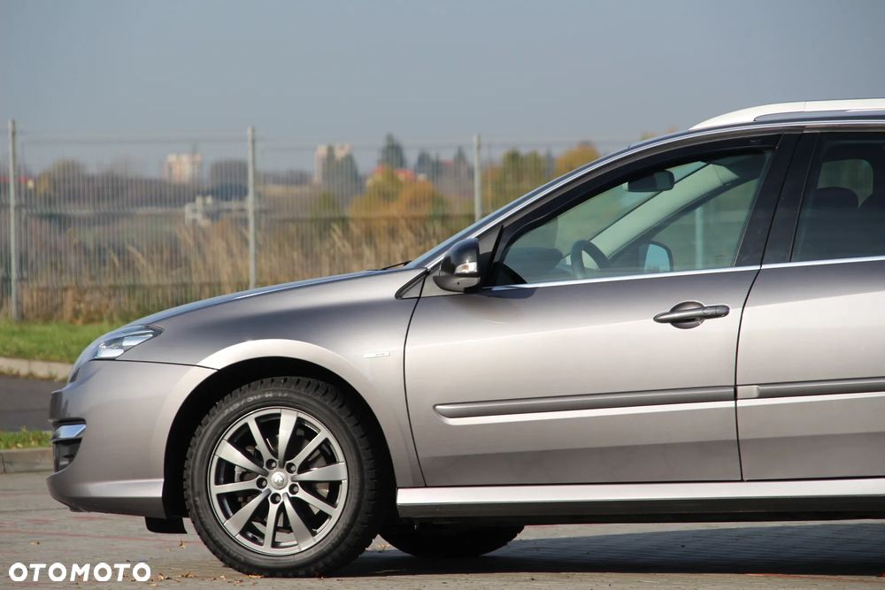 Renault Laguna dCi 150 FAP Bose - 26