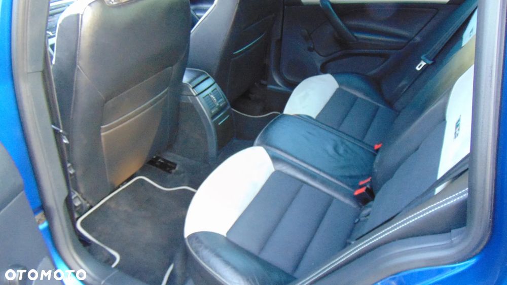 Skoda Octavia 2.0 TDI CR DPF RS - 10