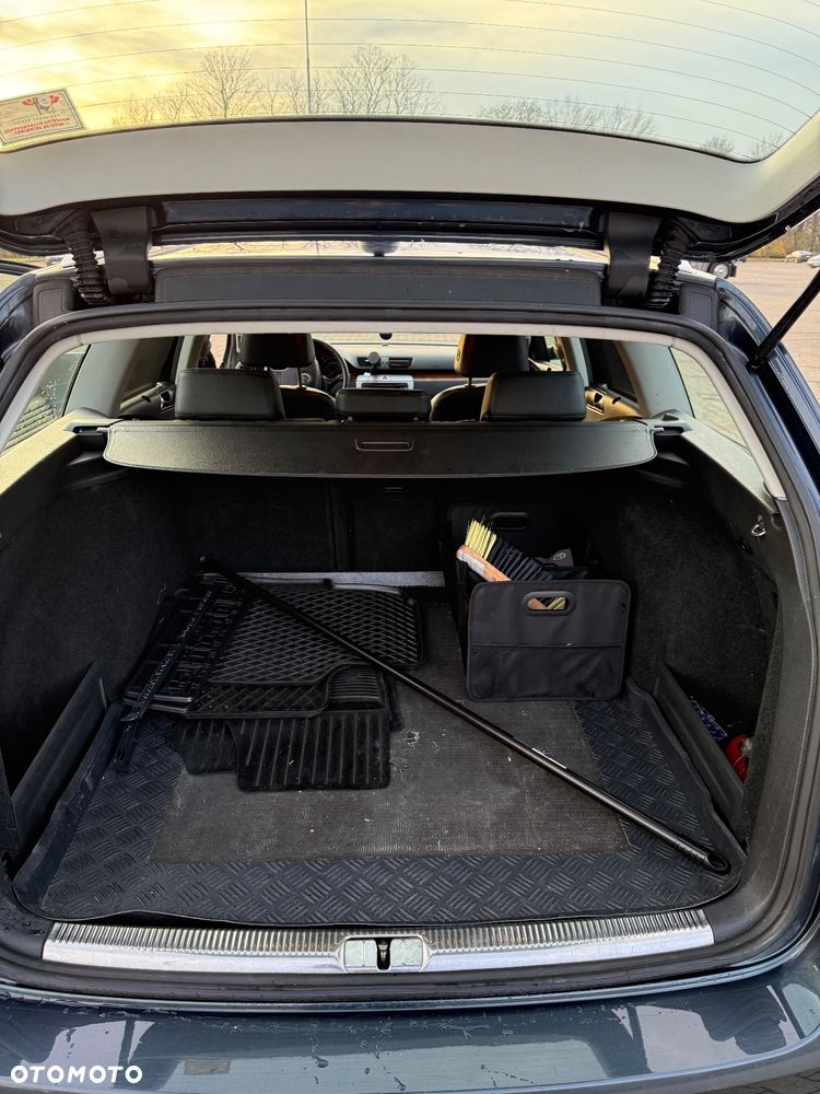 Volkswagen Passat Variant 2.0 TDI DPF Highline - 17